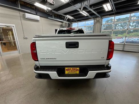 Used 2022 Chevrolet Colorado LT w/ Fleet Safety Package RWD image 4