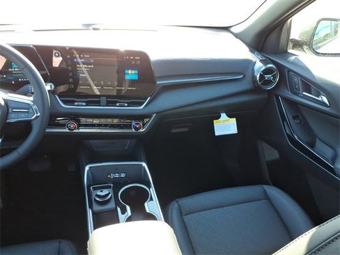 New 2026 Chevrolet Equinox LT w/ Convenience Package II image 15