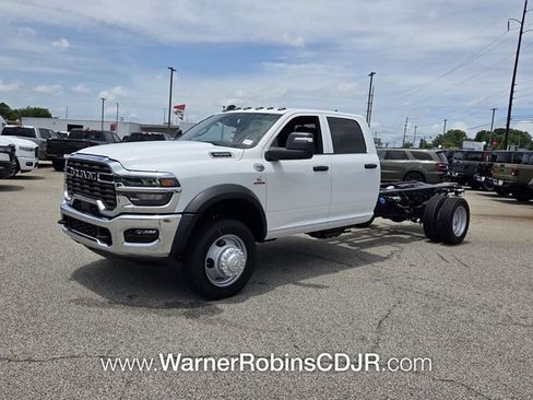 New 2026 RAM 4500 Tradesman w/ Chrome Appearance Group AWD/4WD image 3