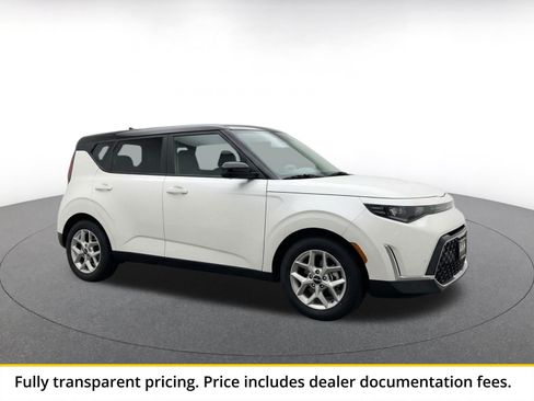 Used 2025 Kia Soul LX w/ LX Technology Package FWD image 1