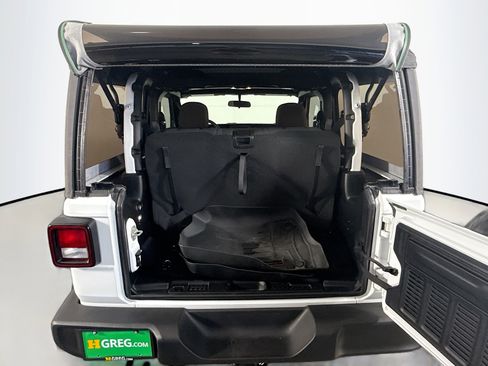 Used 2023 Jeep Wrangler Sport image 33