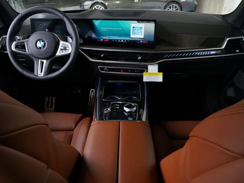 Used 2026 BMW X7 M60i AWD/4WD image 8