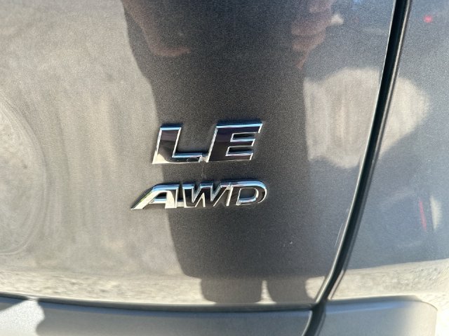 Used 2019 Toyota RAV4 LE AWD/4WD image 58