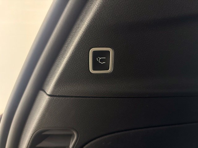 Used 2025 Chrysler Pacifica Select FWD image 33