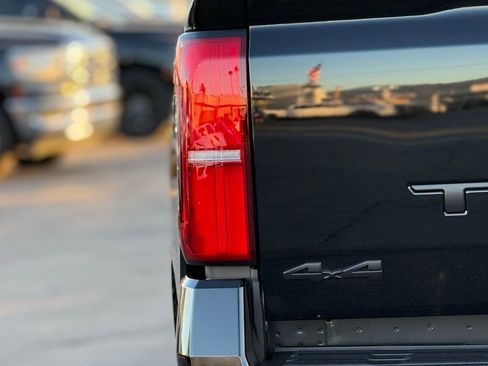 Used 2025 Toyota Tacoma SR5 image 8