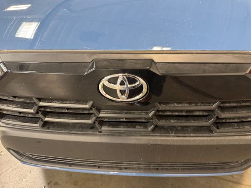 Certified 2026 Toyota Corolla Cross XLE w/ Convenience Package FWD image 21