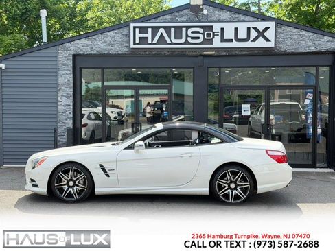 Used 2015 Mercedes-Benz SL 550 w/ White Arrow Edition image 11