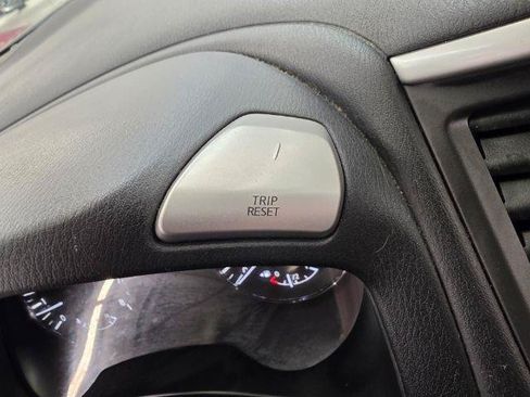 Used 2019 Nissan Pathfinder SV FWD image 23