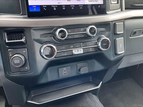 Used 2025 Ford F150 XLT w/ Equipment Group 301A Standard image 24