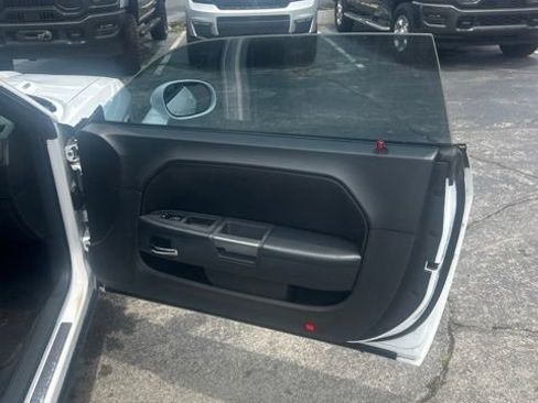 Used 2013 Dodge Challenger R/T Plus RWD image 21