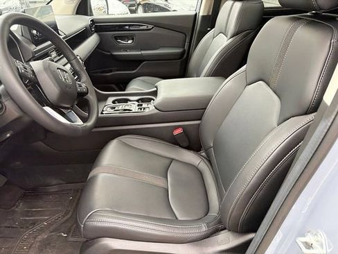 Used 2025 Honda Pilot Touring image 5
