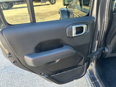 Used 2022 Jeep Wrangler Unlimited Rubicon w/ LED Lighting Group image 24