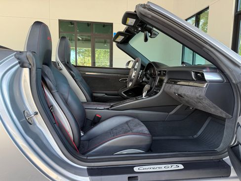 Used 2016 Porsche 911 Carrera GTS image 39