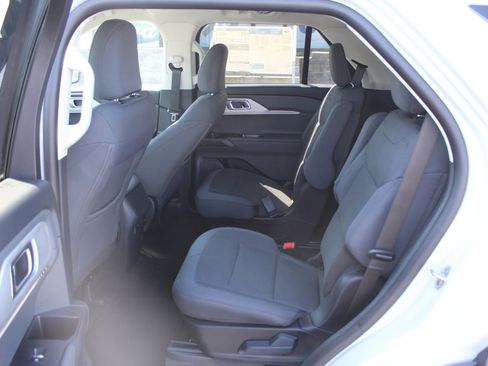 New 2026 Ford Explorer Active AWD/4WD image 18