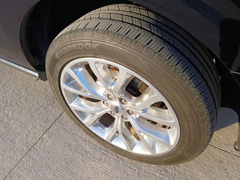 Used 2018 Ford Expedition Limited w/ Equipment Group 302A image 8