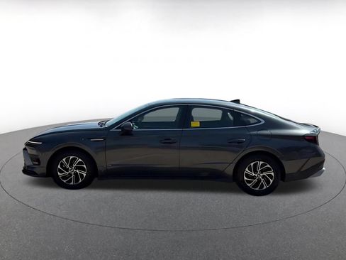 Used 2026 Hyundai Sonata Blue FWD image 9