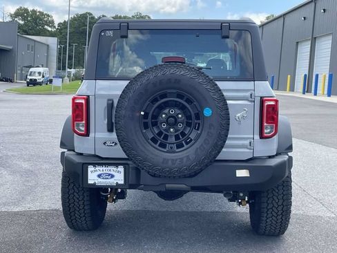 New 2026 Ford Bronco 4-Door w/ Sasquatch Package AWD/4WD image 12