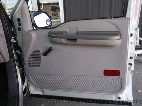 Used 1999 Ford F350 2WD Crew Cab DRW Super Duty image 25