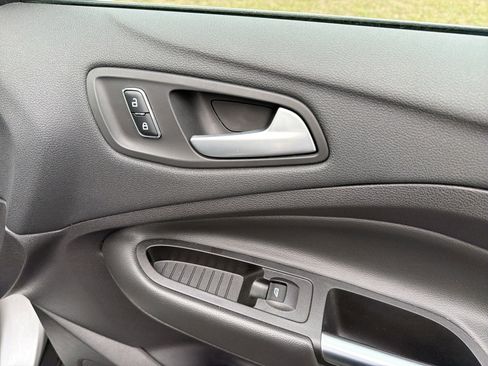 Used 2016 Ford Escape SE image 57