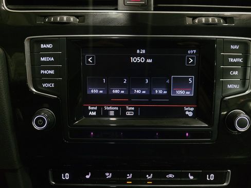 Used 2015 Volkswagen Golf SEL FWD image 25