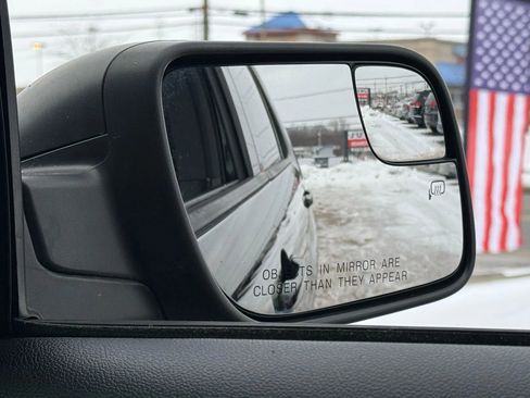 Used 2018 Ford Explorer XLT image 45