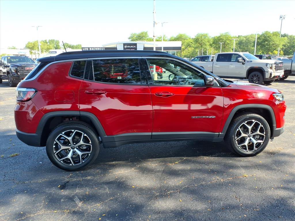 Used 2025 Jeep Compass Limited AWD/4WD image 8