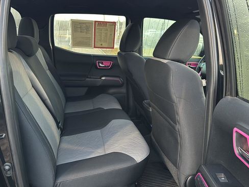 Certified 2021 Toyota Tacoma TRD Sport image 11