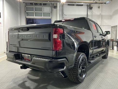 Used 2025 Chevrolet Silverado 1500 Custom Trail Boss w/ Dark Appearance Package image 39