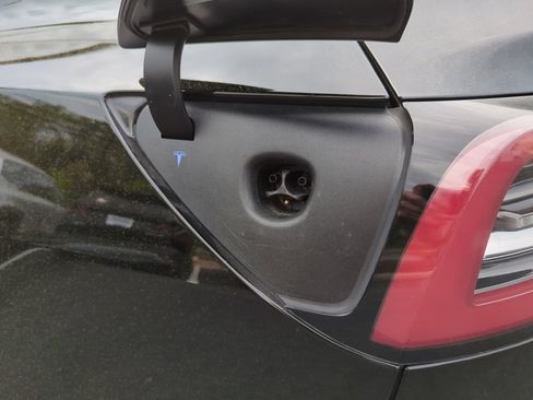 Used 2022 Tesla Model 3 Long Range image 36