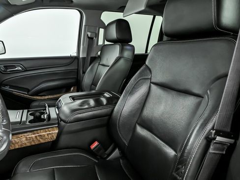 Used 2015 Chevrolet Suburban LTZ image 18