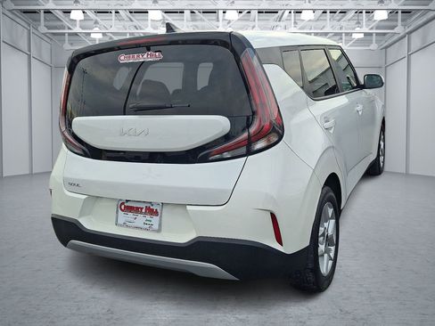 Used 2023 Kia Soul LX w/ Option Group 015 image 5