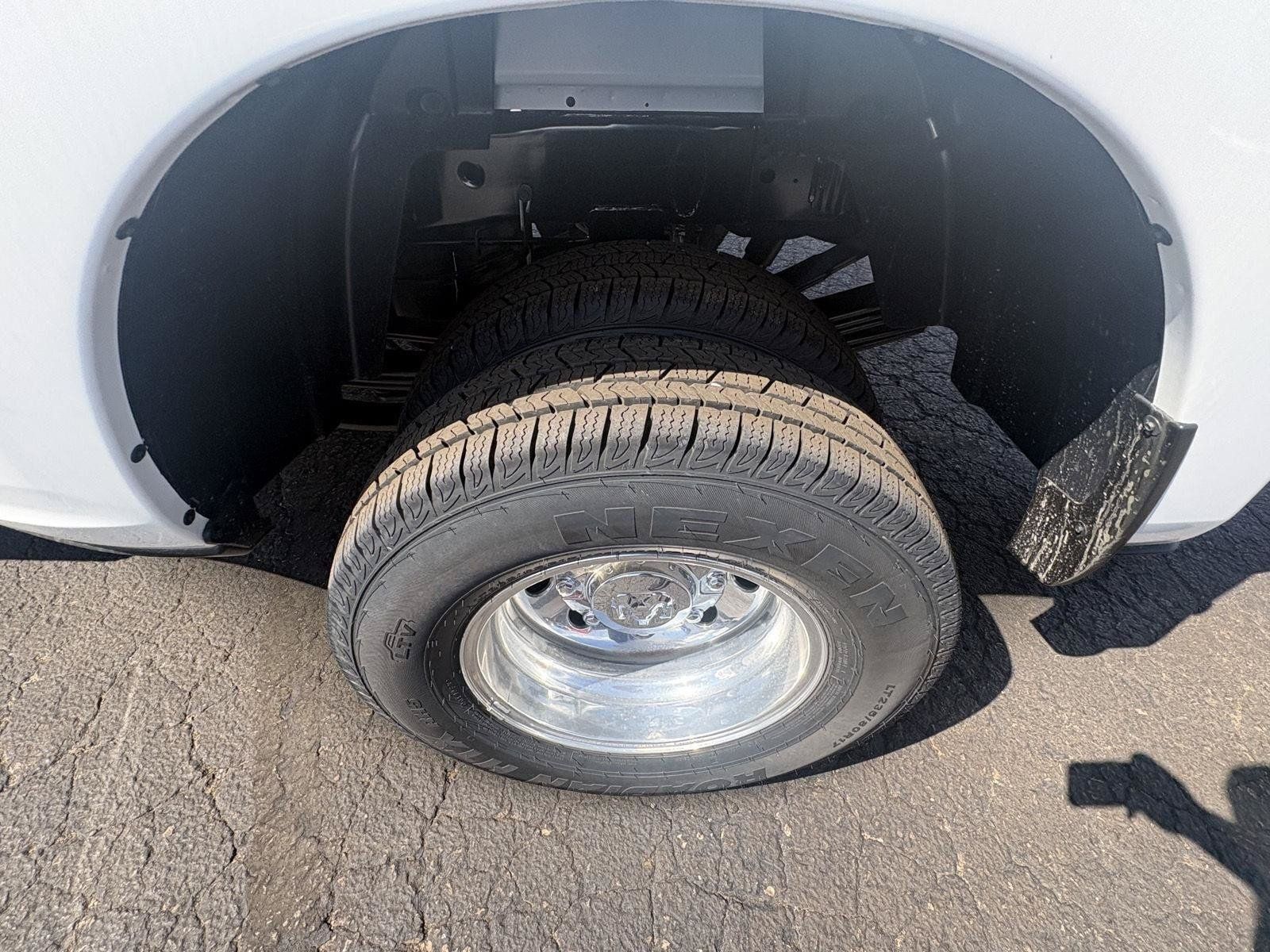New 2026 RAM 3500 Big Horn AWD/4WD image 11