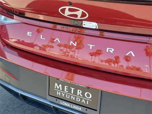 New 2025 Hyundai Elantra SEL image 23