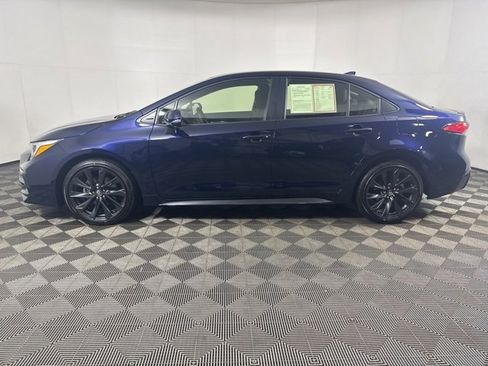 Used 2025 Toyota Corolla SE image 7