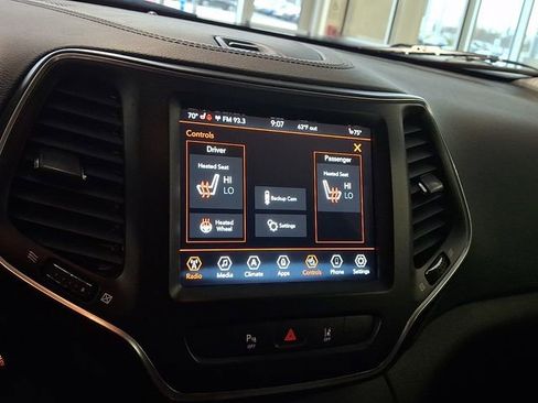 Used 2022 Jeep Cherokee Latitude Lux w/ Sun & Sound Group image 25