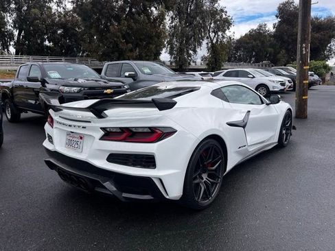 Used 2024 Chevrolet Corvette Z06 w/ Z07 Performance Package image 3