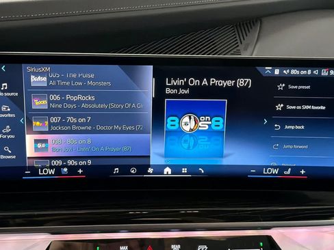 Used 2025 BMW i7 xDrive60 AWD/4WD image 17