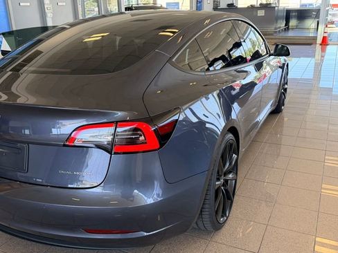 Used 2022 Tesla Model 3 Long Range AWD/4WD image 21