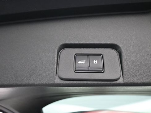 Used 2023 Nissan Rogue SL w/ SL Premium Package image 23