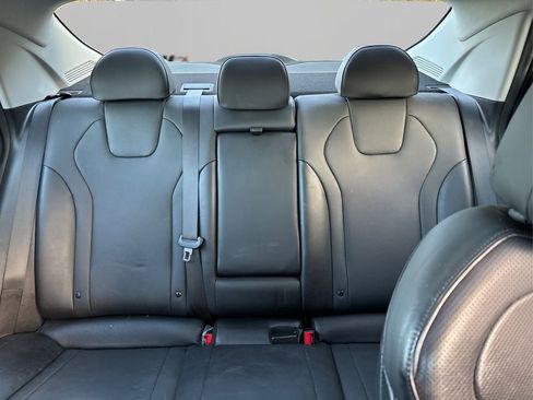 Certified 2023 Hyundai Elantra Limited image 18