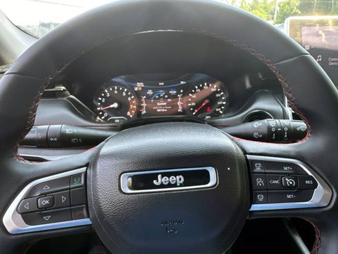 Used 2024 Jeep Compass Trailhawk image 15