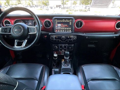 Used 2022 Jeep Gladiator Rubicon w/ LED Lighting Group AWD/4WD image 15