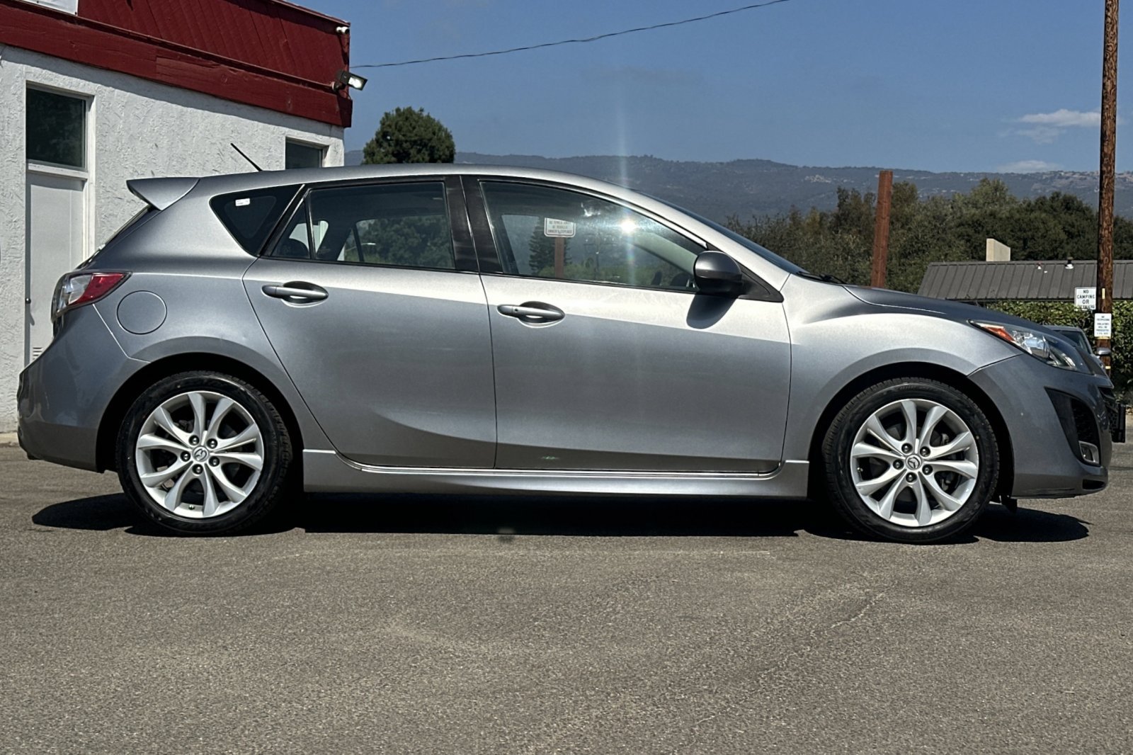 Used 2010 MAZDA MAZDA3 s Grand Touring FWD image 3