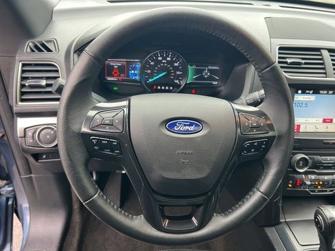 Used 2018 Ford Explorer XLT w/ Equipment Group 202A image 14