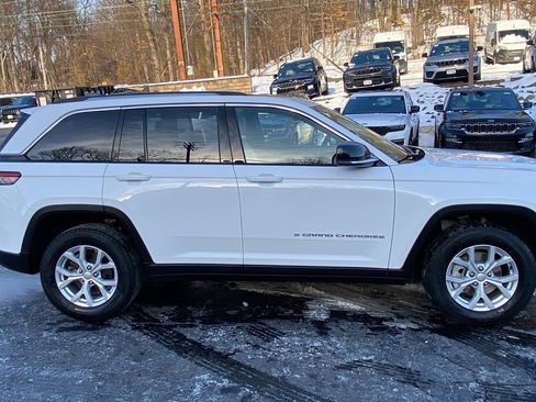 Certified 2023 Jeep Grand Cherokee Limited image 29