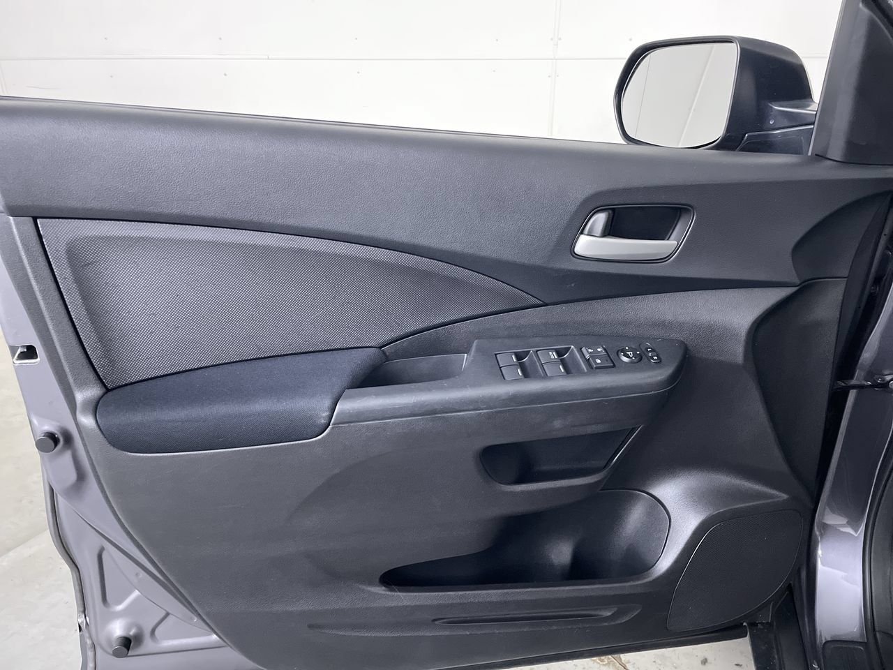 Used 2016 Honda CR-V LX image 10