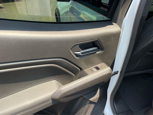 Used 2024 GMC Canyon Elevation w/ Elevation Premium Package RWD image 20