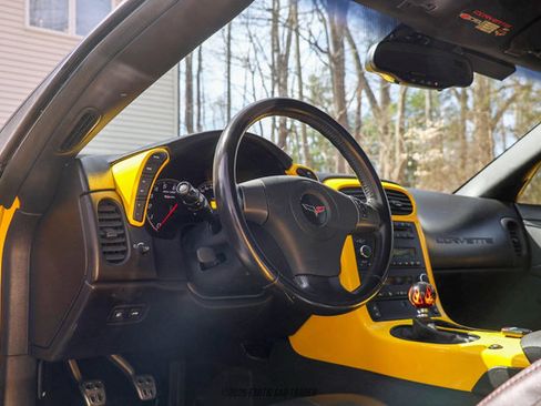 Used 2007 Chevrolet Corvette Z06 w/ Preferred Equipment Group image 25