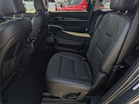 Used 2021 Kia Telluride EX w/ EX Premium Package AWD/4WD image 9