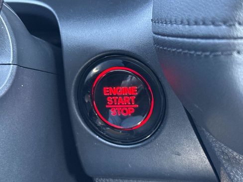 Used 2024 Honda HR-V LX image 29